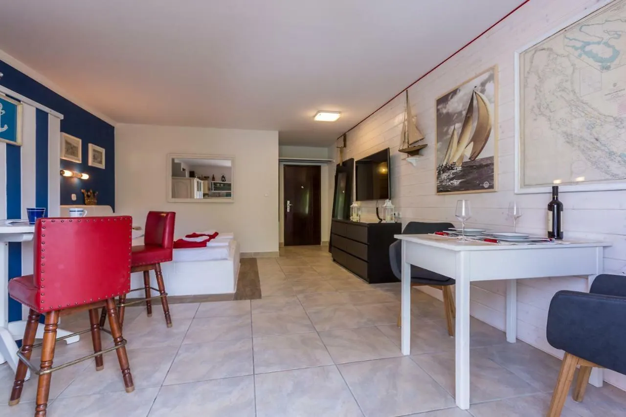 Apartments Villa Anna Baška 0*,